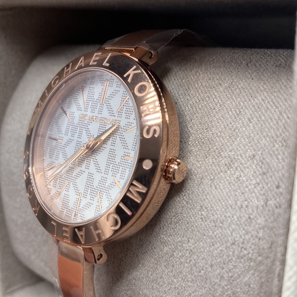 Michael Kors Jet Set Monogram Dial Rose Gold Bangle Watch - Picture 3 of 8